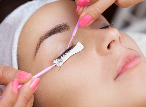 Professional Lash Extensions Removal Services Near the Vegas Strip